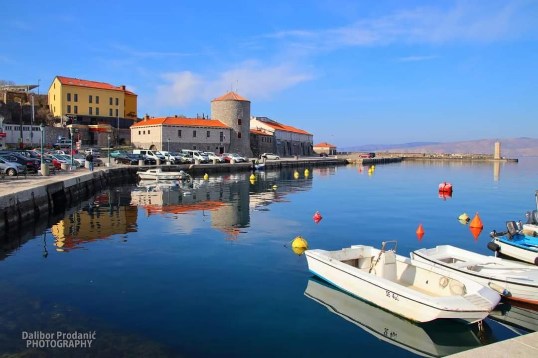 Apartments Valiza III Large Apartment - 3 Bedrooms And Parking Space I Apartments Valiza IV Senj  Exterior photo